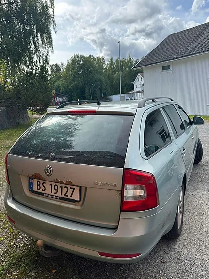 Skoda Octavia 2011 photo 3