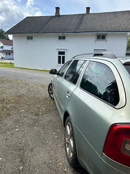 Skoda Octavia 2011 photo 4