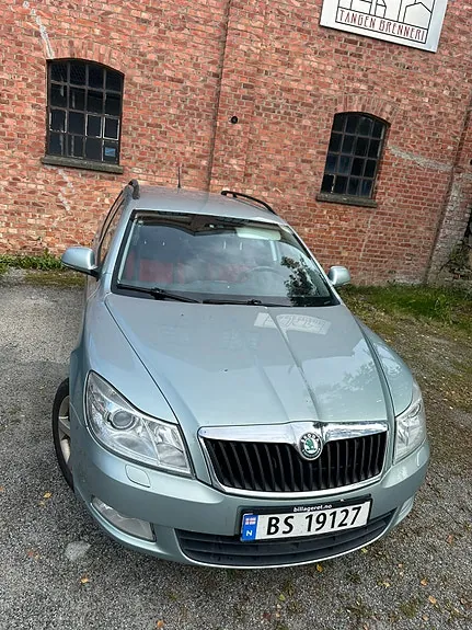 Skoda Octavia 2011 photo 5