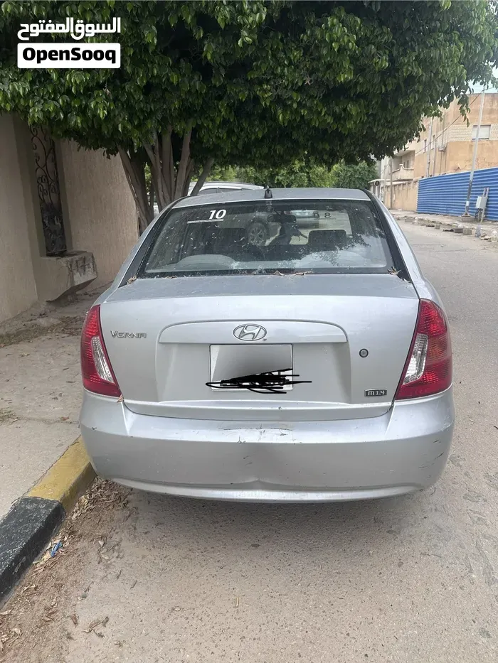Hyundai Accent 2010 photo 2