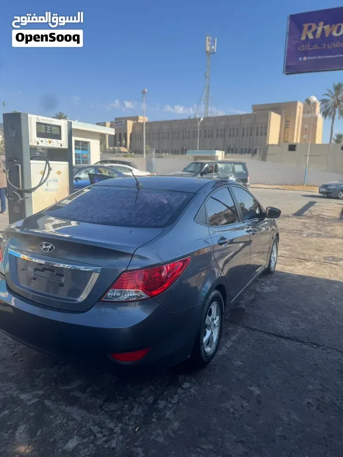 Hyundai Accent 2010 photo 5