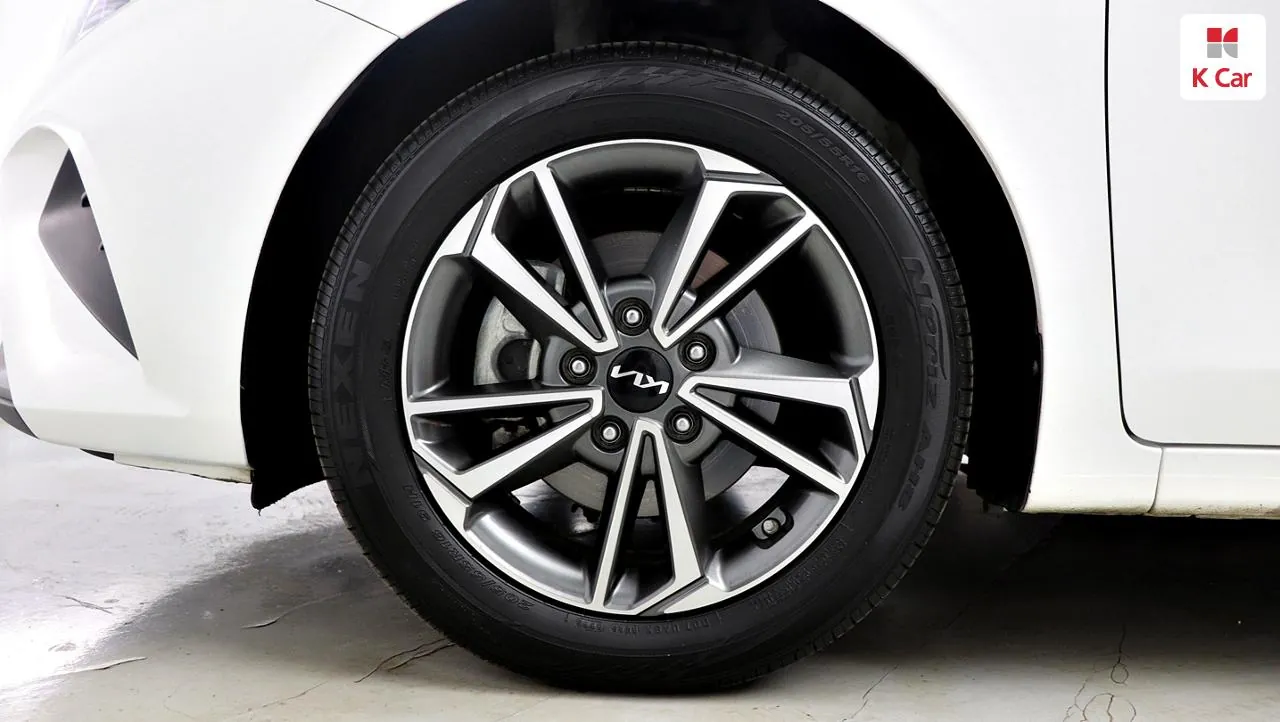 Kia New K3 2Nd Generation 2023 photo 5