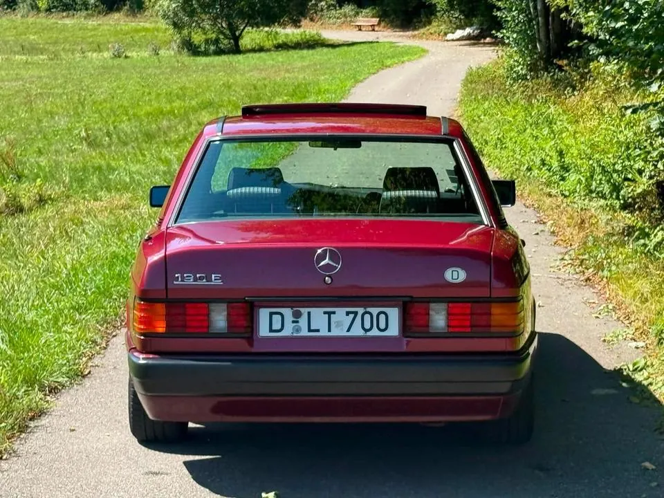 Mercedes-Benz 190 W201