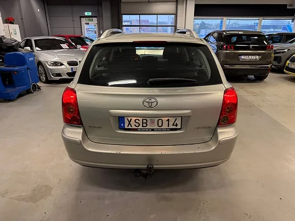 Toyota Avensis 2006 photo 5