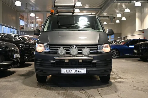 Volkswagen Transporter 2019 photo 5