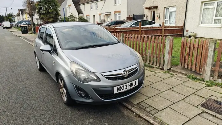 Vauxhall Corsa 2013 photo 2