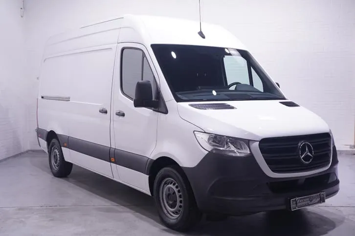 Mercedes-Benz Sprinter 2022 photo 2
