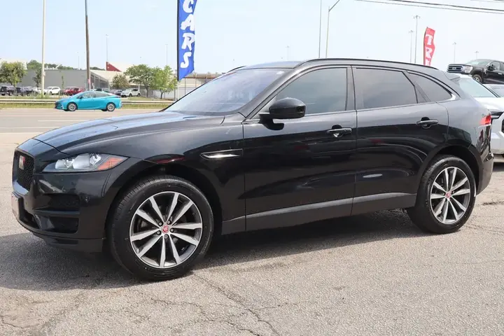 Jaguar F-Pace 2019 photo 3