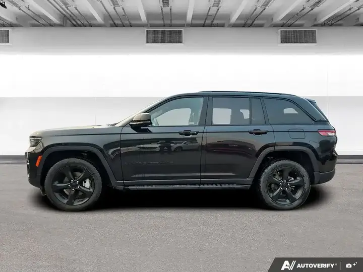 Jeep Grand Cherokee 2024 photo 4