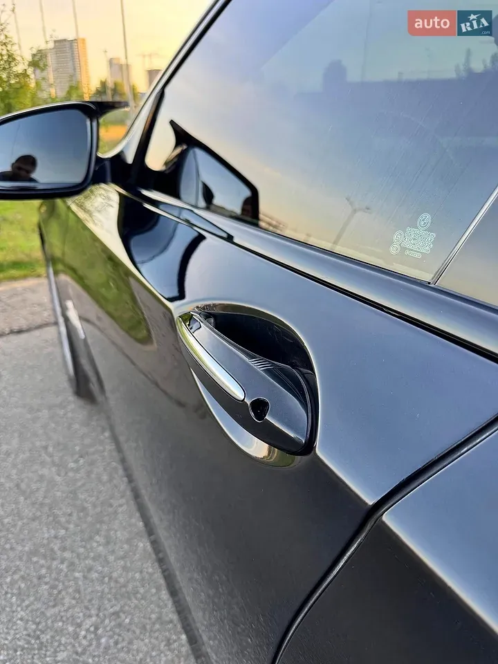 BMW 7 Series 2011 photo 5