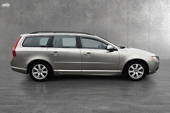Volvo V70 2013 photo 2