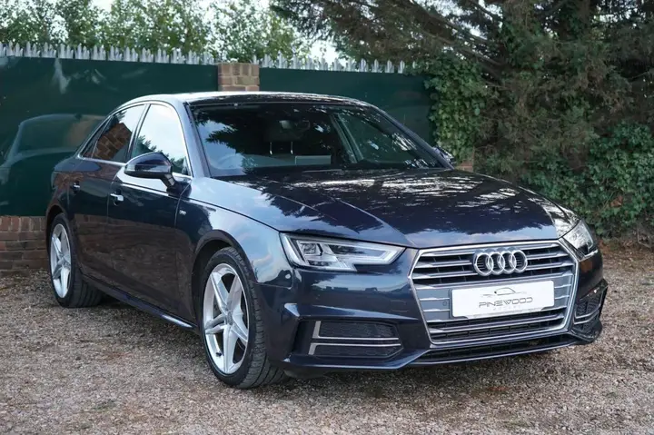 Audi A4 2018 photo 3