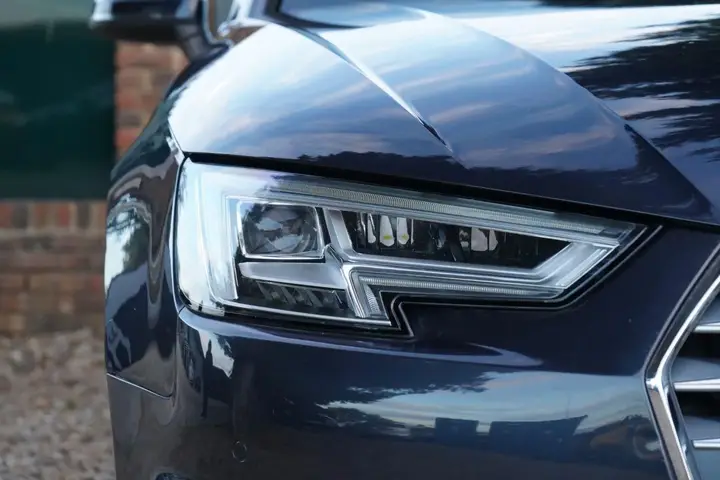 Audi A4 2018 photo 5