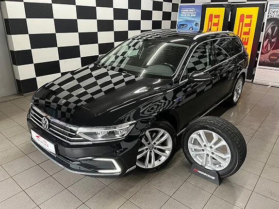 Volkswagen Passat 2023 photo 2