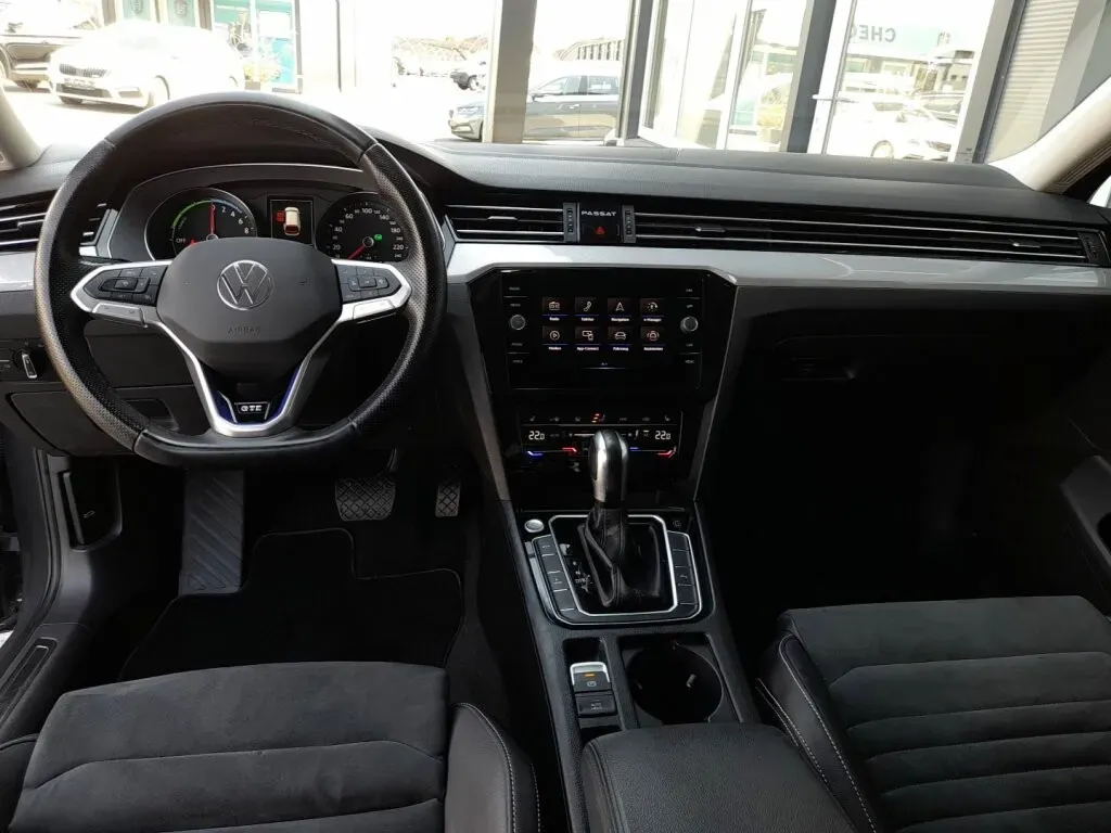 Volkswagen Passat 2021 photo 3
