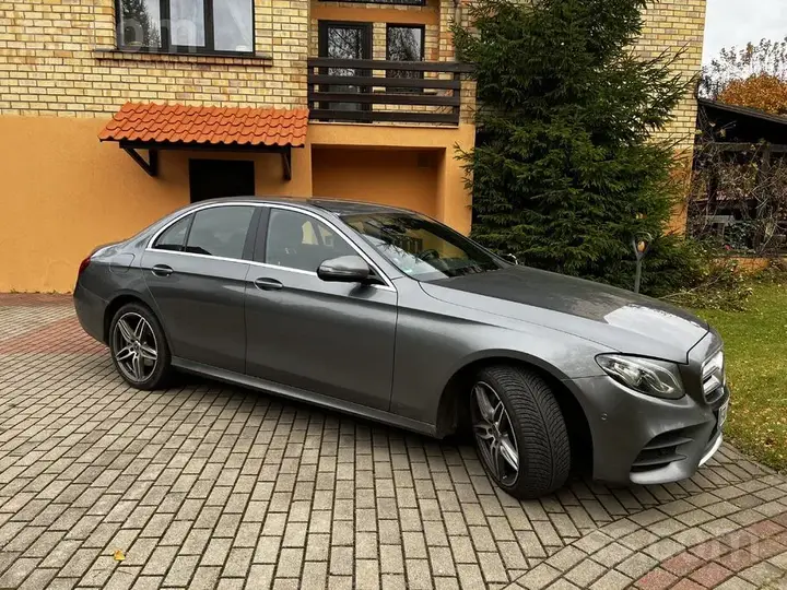 Mercedes-Benz E350