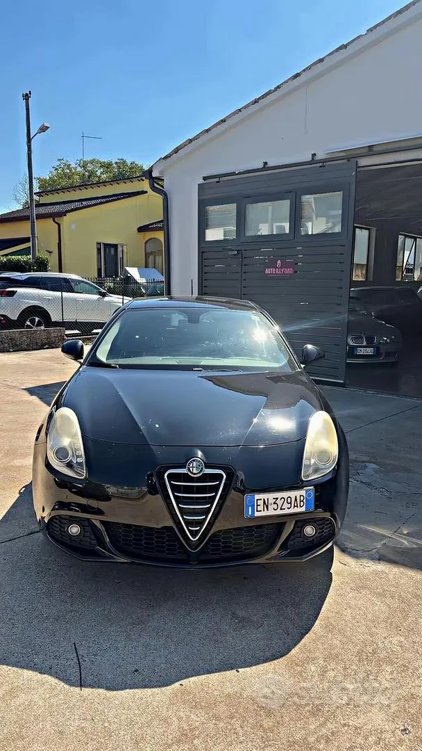 Alfa Romeo Giulietta 2012 photo 4