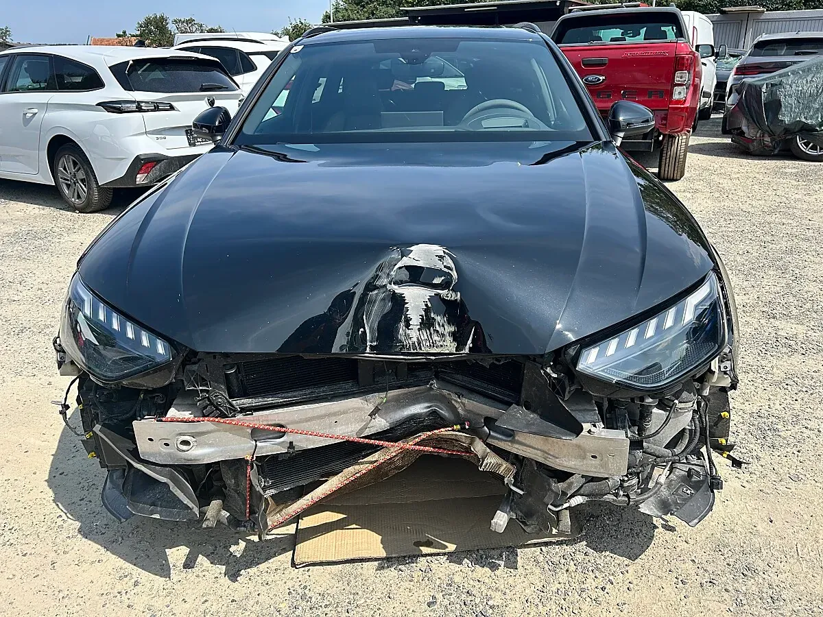 Audi A4 2021 photo 2