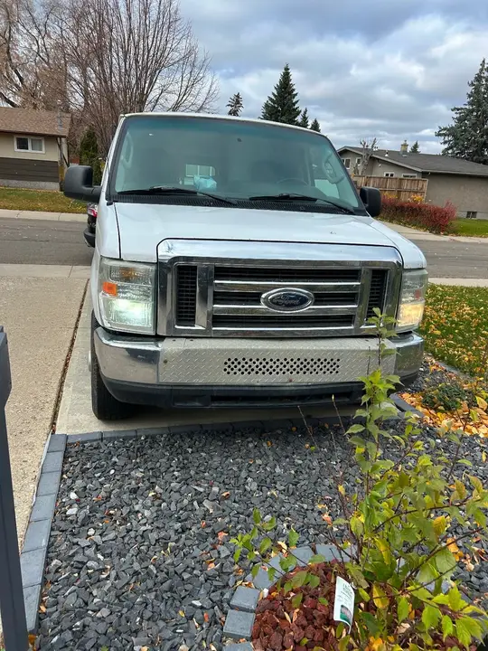 Ford E-250