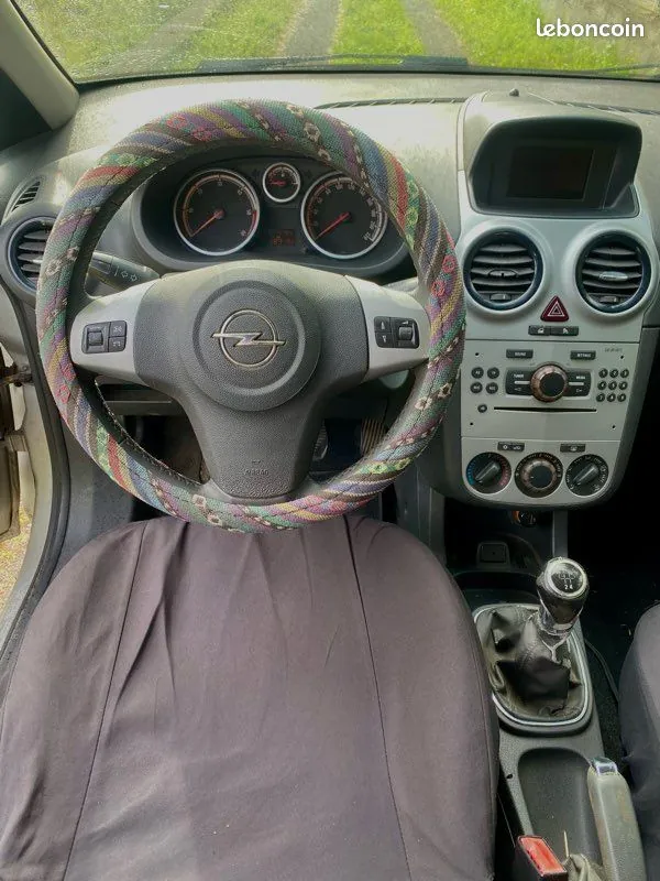 Opel Corsa 2013 photo 3