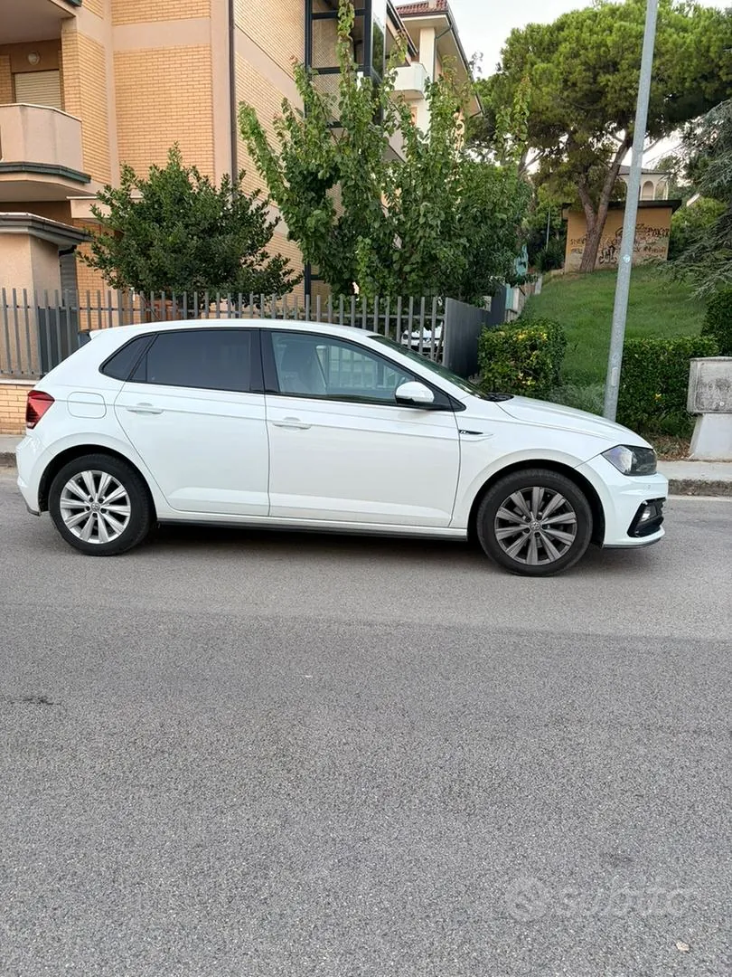 Volkswagen Polo 2018 photo 2