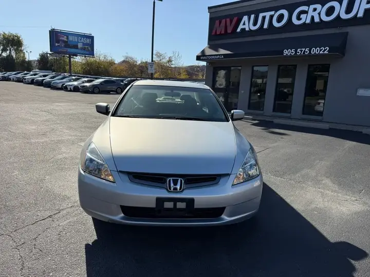 Honda Accord 2005 photo 2