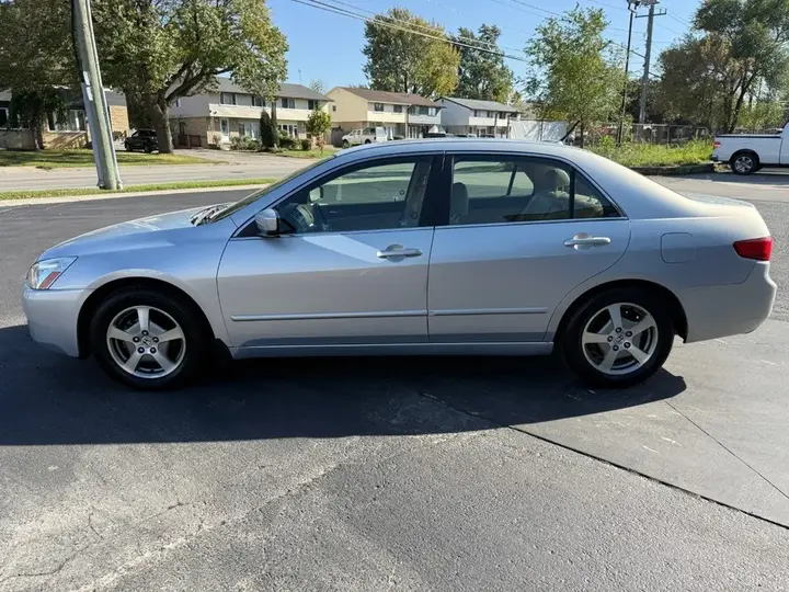 Honda Accord 2005 photo 4