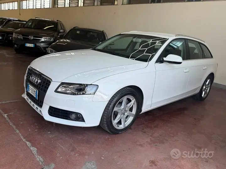 Audi A4 Avant 2010 photo 2