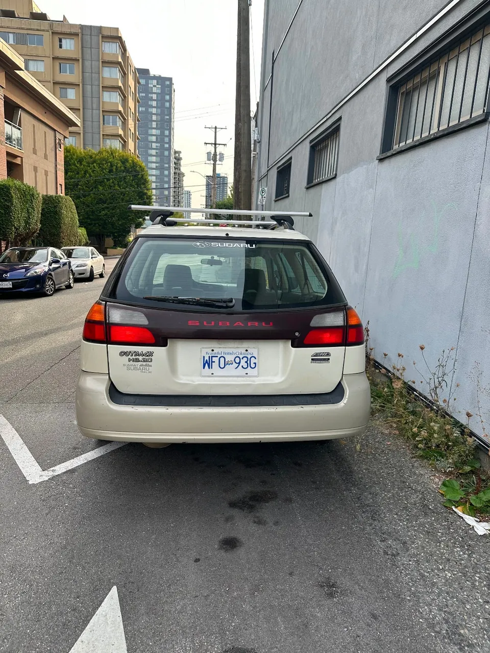 Subaru Outback 2004 photo 2