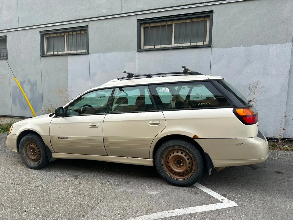 Subaru Outback 2004 photo 5
