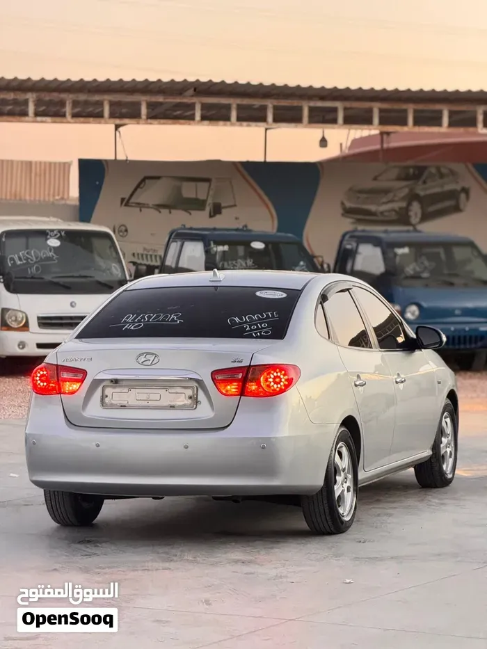 Hyundai Avante 2010 photo 3