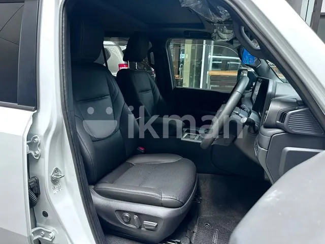 Toyota Land Cruiser Prado 2025 photo 4