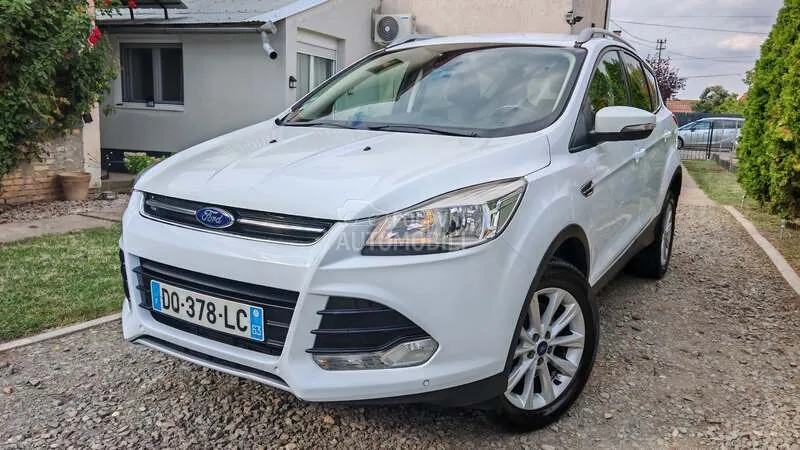 Ford Kuga 2015 photo 2