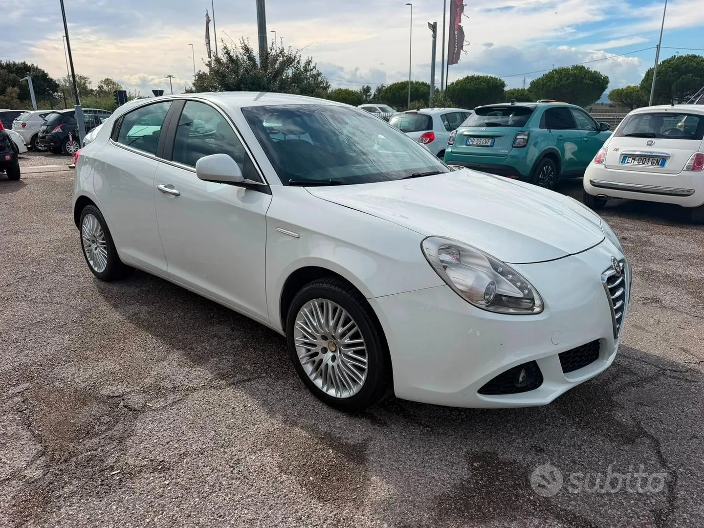 Alfa Romeo Giulietta 2012 photo 2