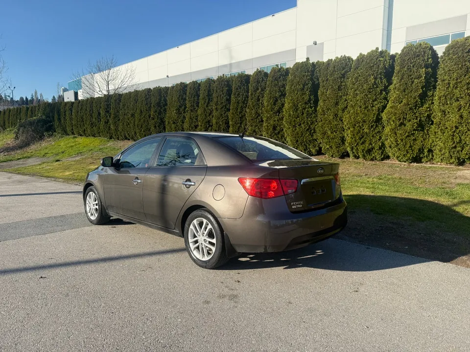 Kia Forte 2011 photo 4