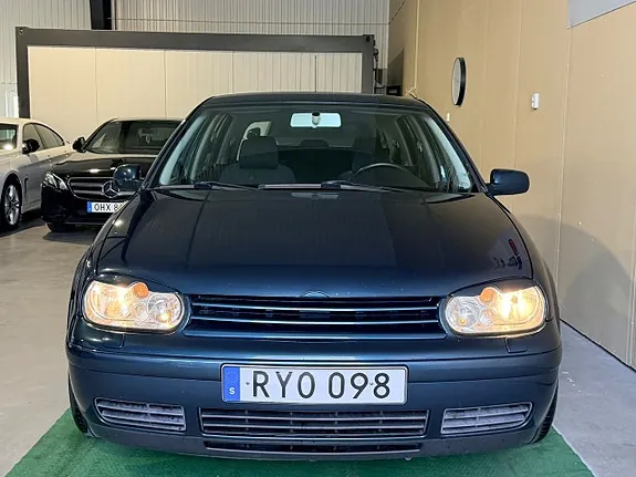 Volkswagen Golf I 2001 photo 2