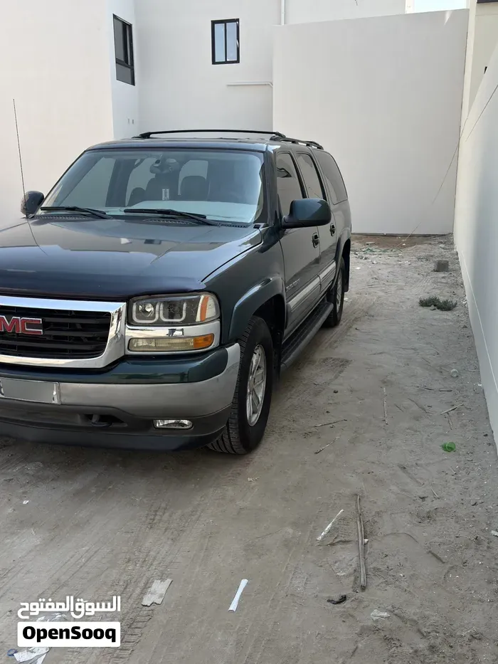 GMC Suburban 2006 photo 2