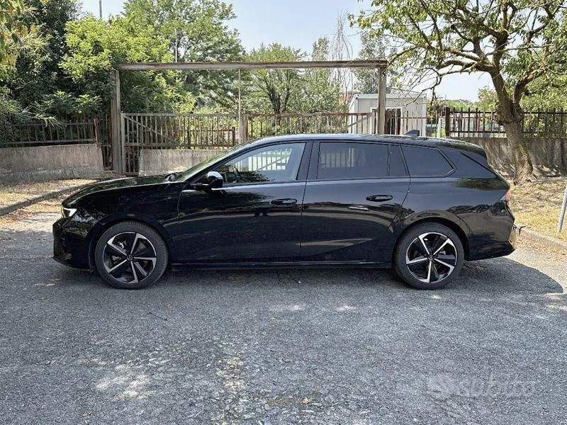 Opel Astra 2025 photo 2