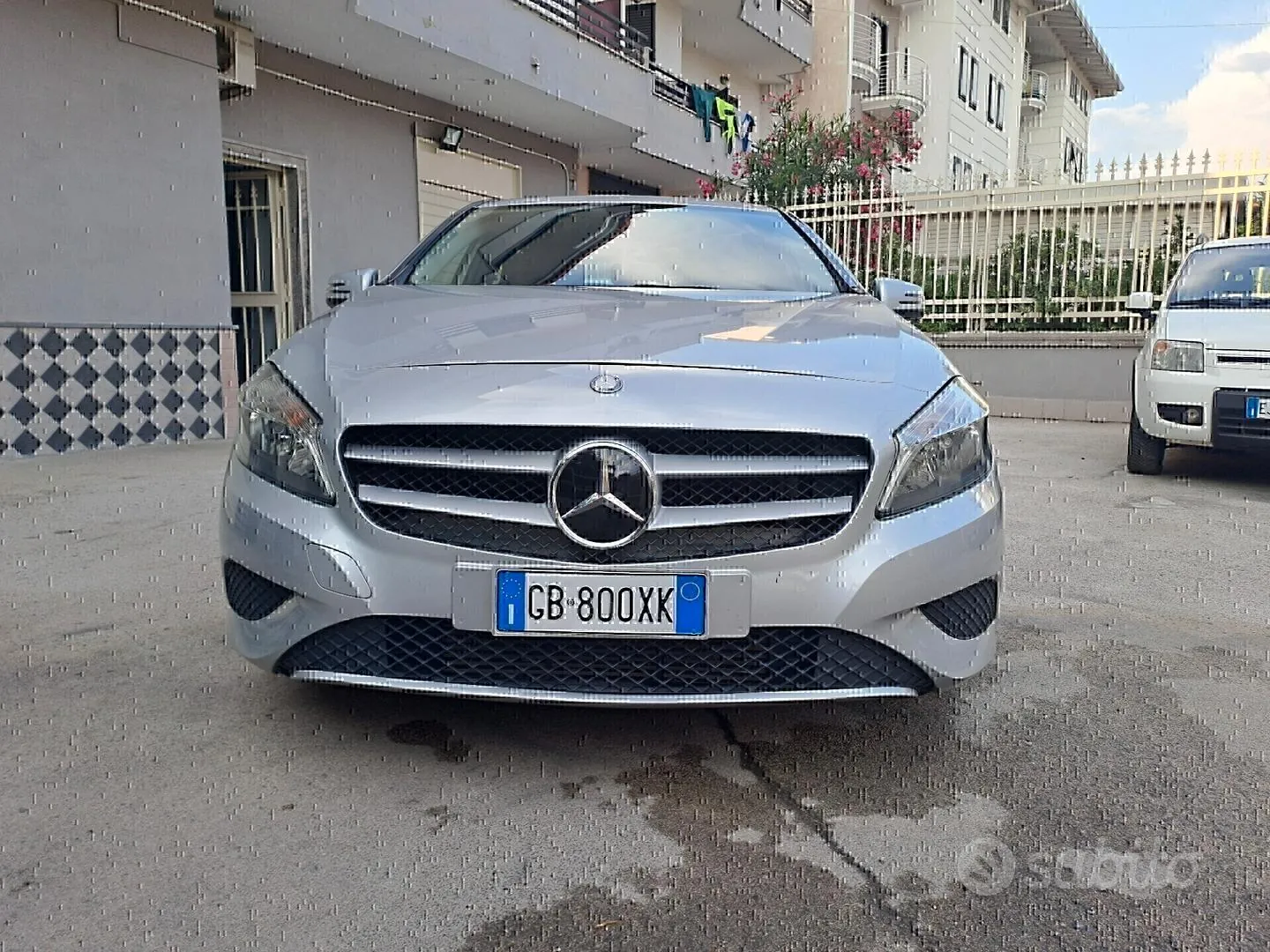 Mercedes-Benz A 160 2015 photo 2