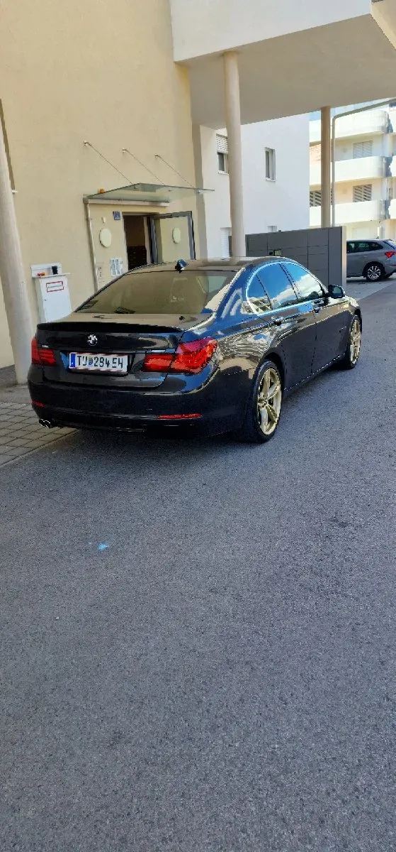 BMW 7 Series 2013 photo 3