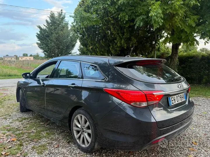 Hyundai I40 2012 photo 2