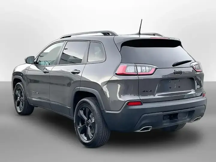 Jeep Cherokee 2022 photo 3