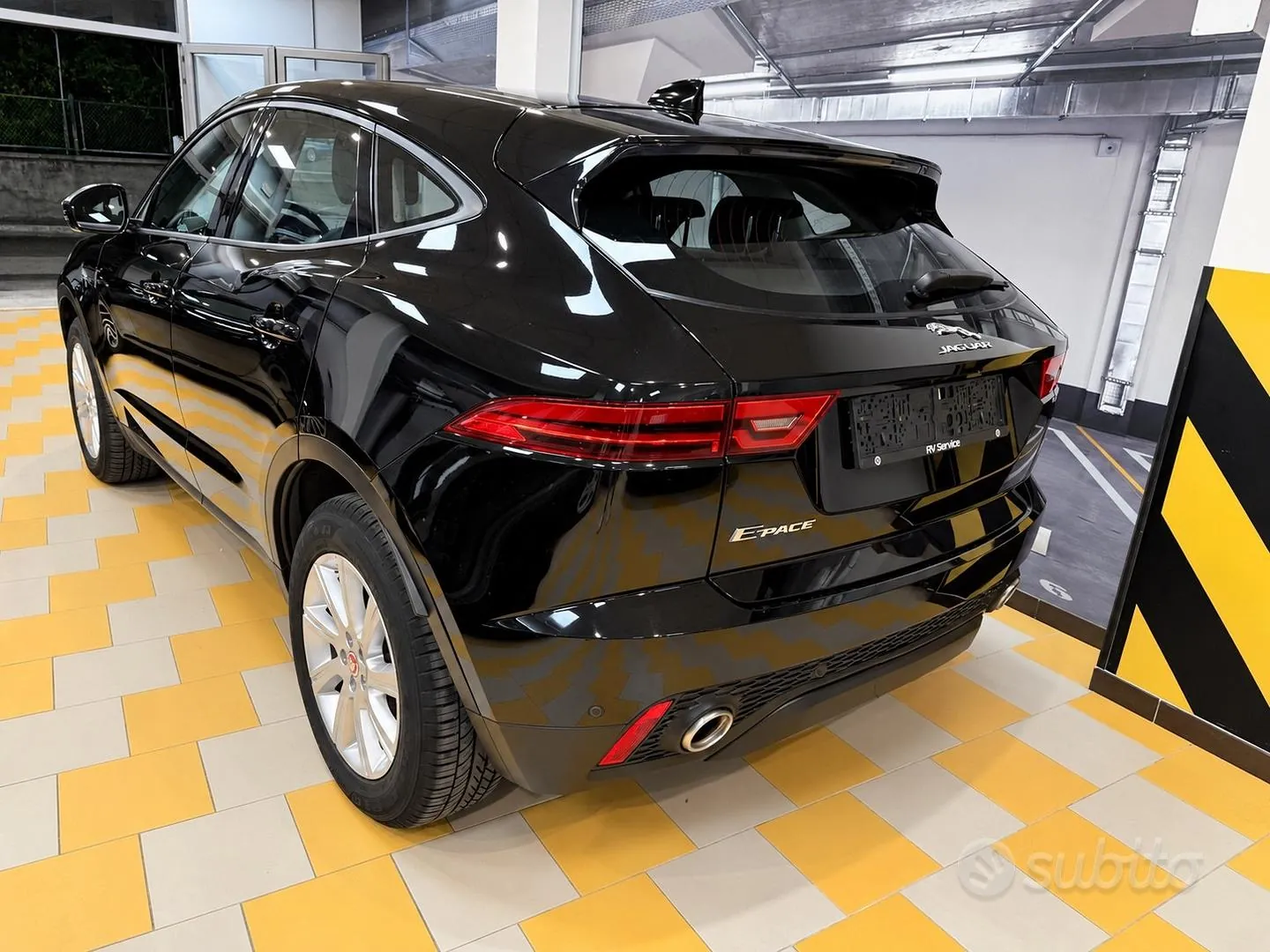 Jaguar E-Pace 2020 photo 5