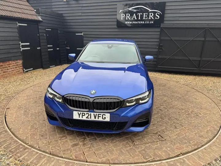 BMW 3 Series 2021 photo 3