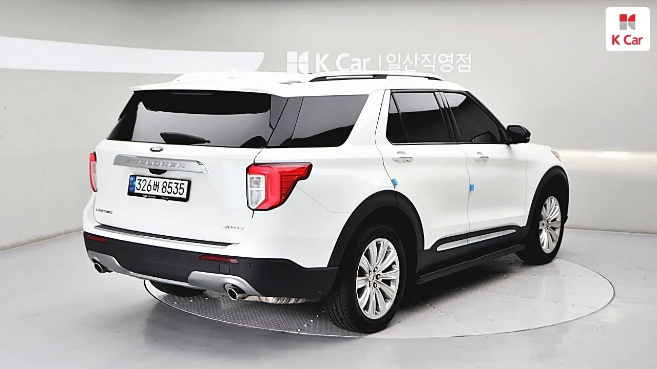 Ford Explorer 2022 photo 4