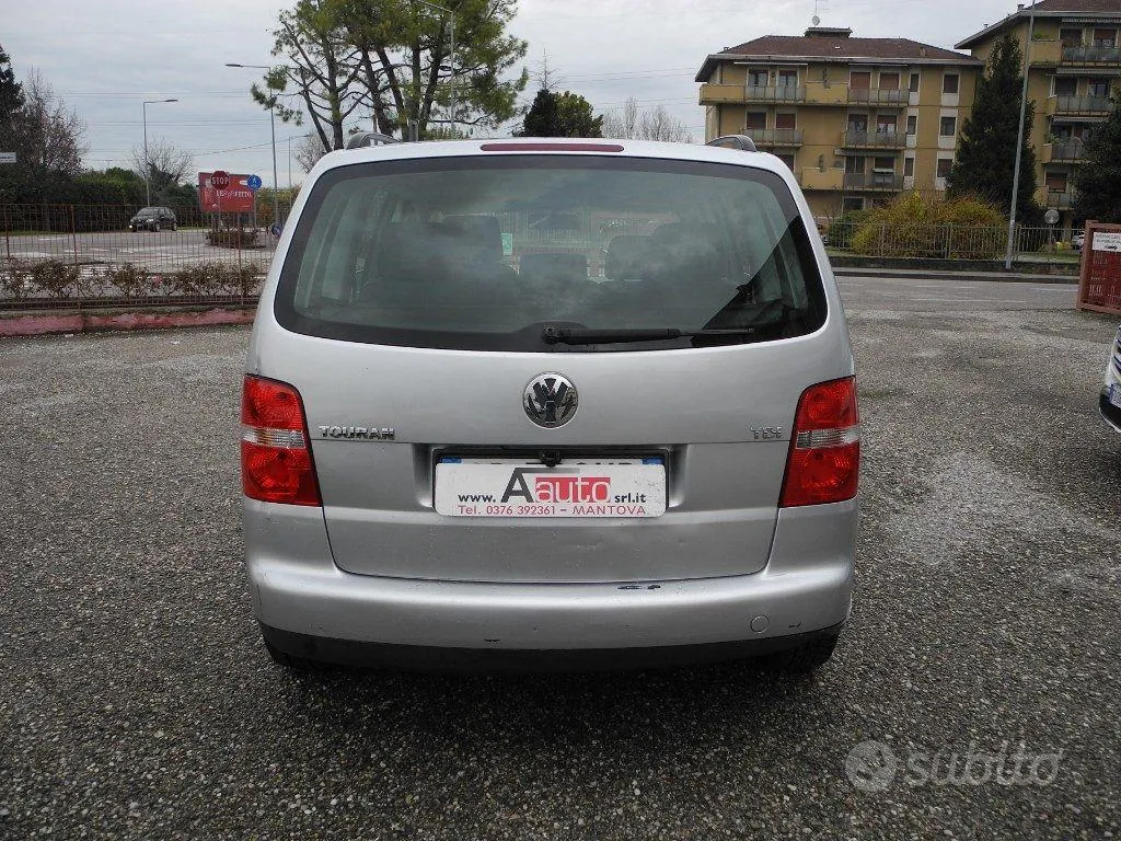 Volkswagen Touran 2004 photo 4