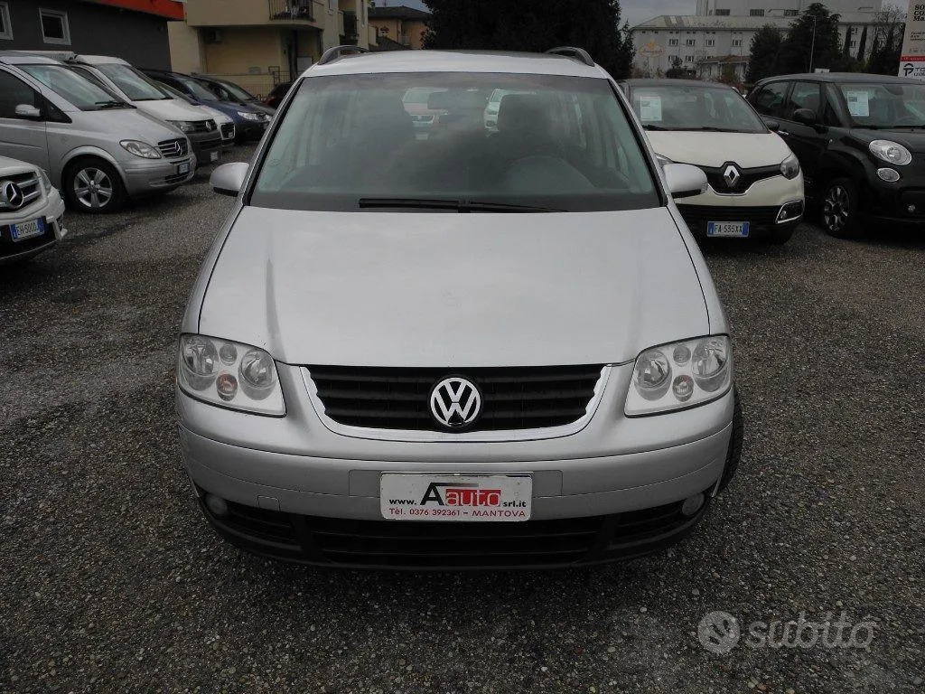 Volkswagen Touran 2004 photo 3