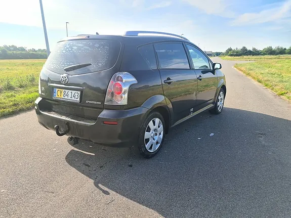 Toyota Corolla Sportsvan 2005 photo 3