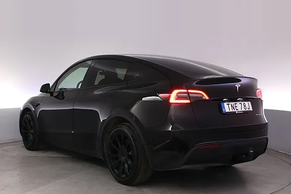 Tesla Model Y 2023 photo 4