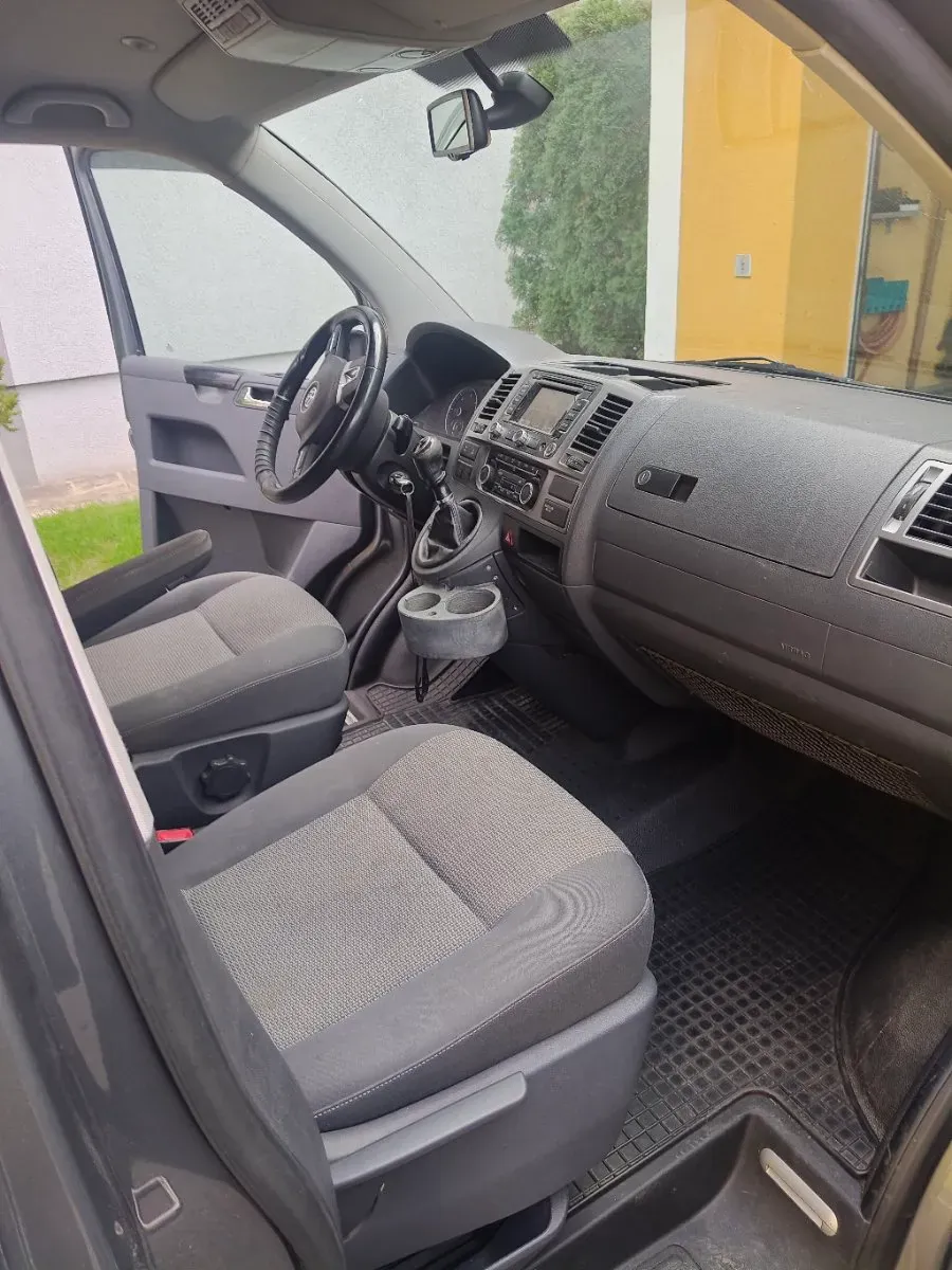 Volkswagen T5 2013 photo 2